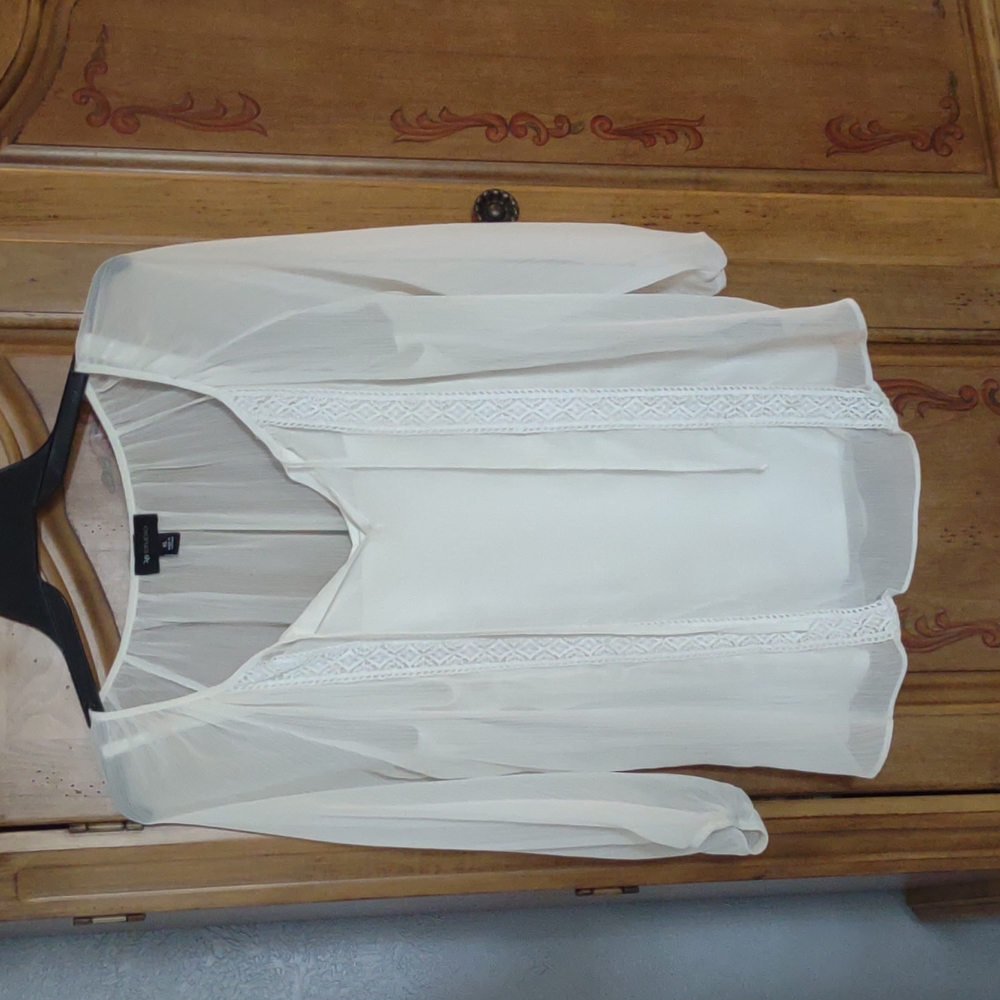 White Flowy double layered XL blouse